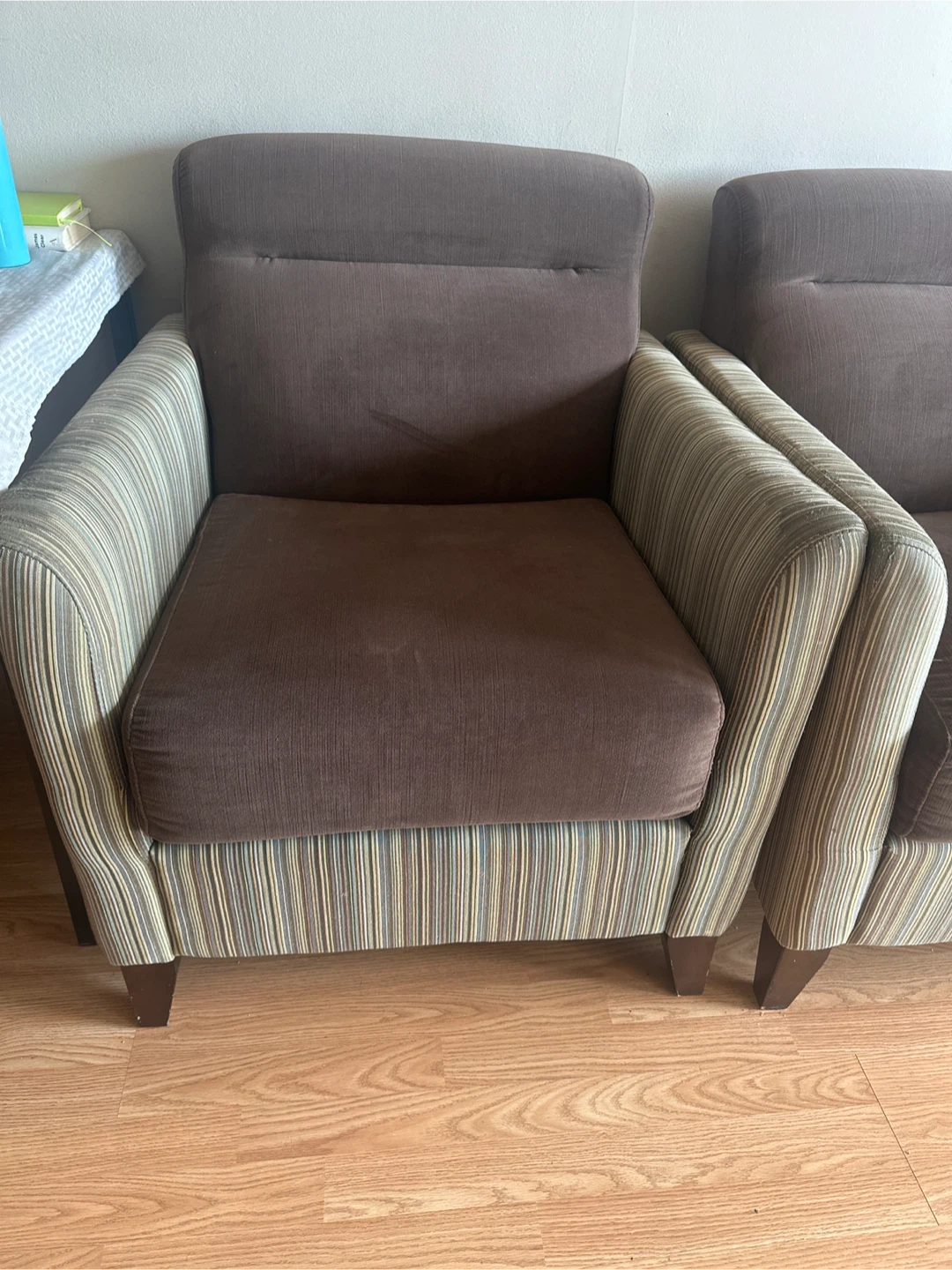 Brown Striped Armchair - photo 4