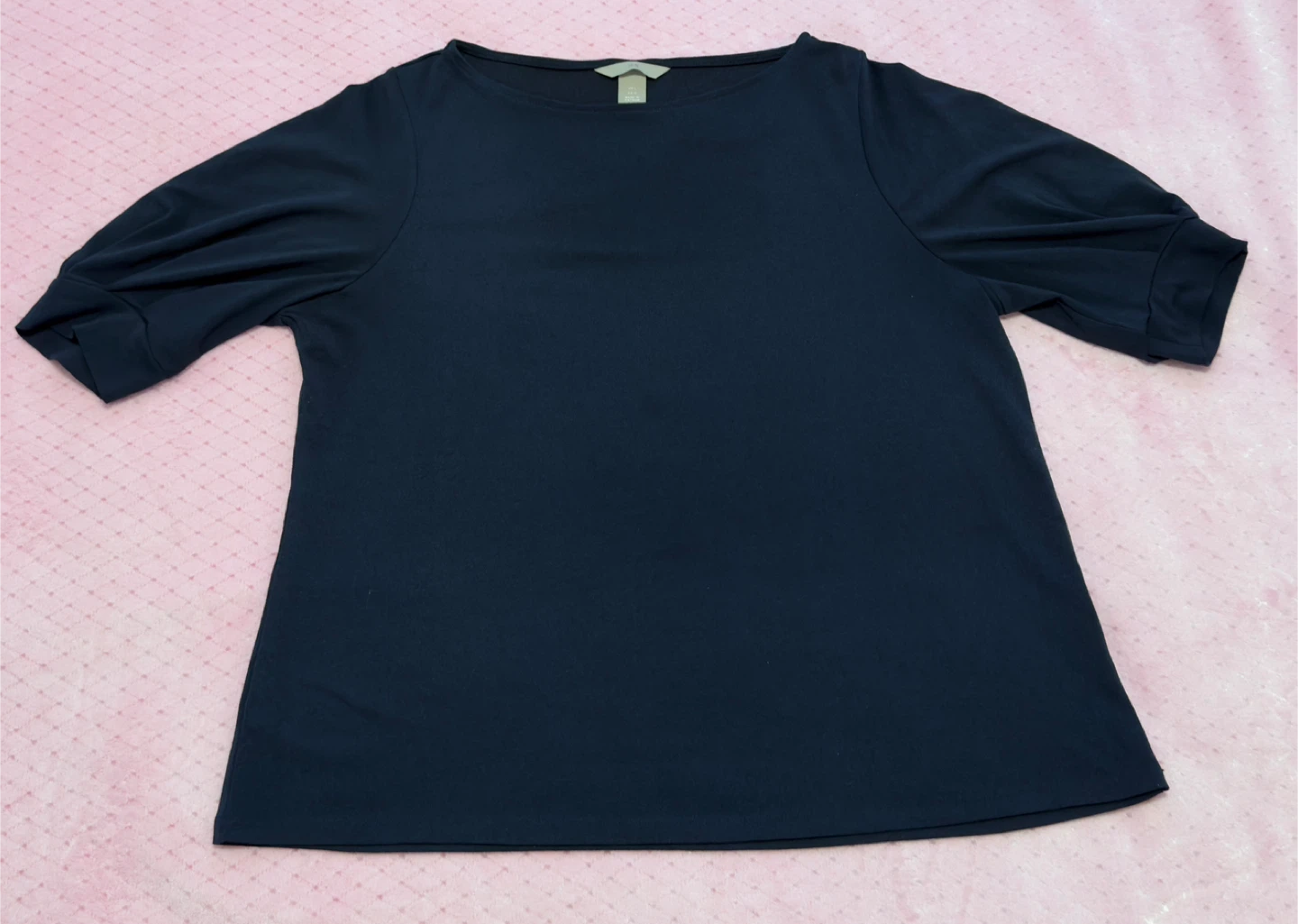 H&M Navy Blue T-Shirt - Size L
