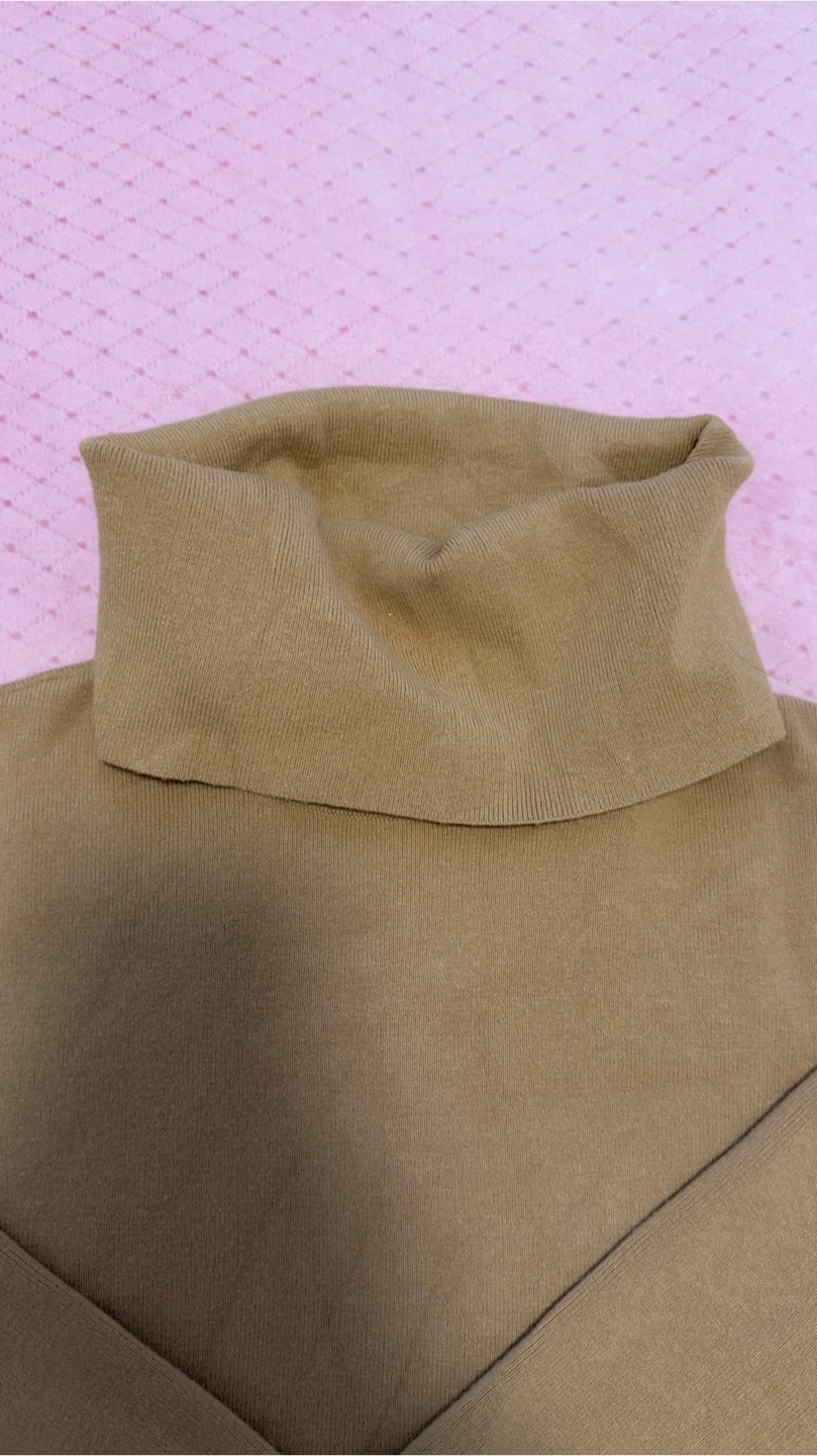 Brown Sweater - photo 3