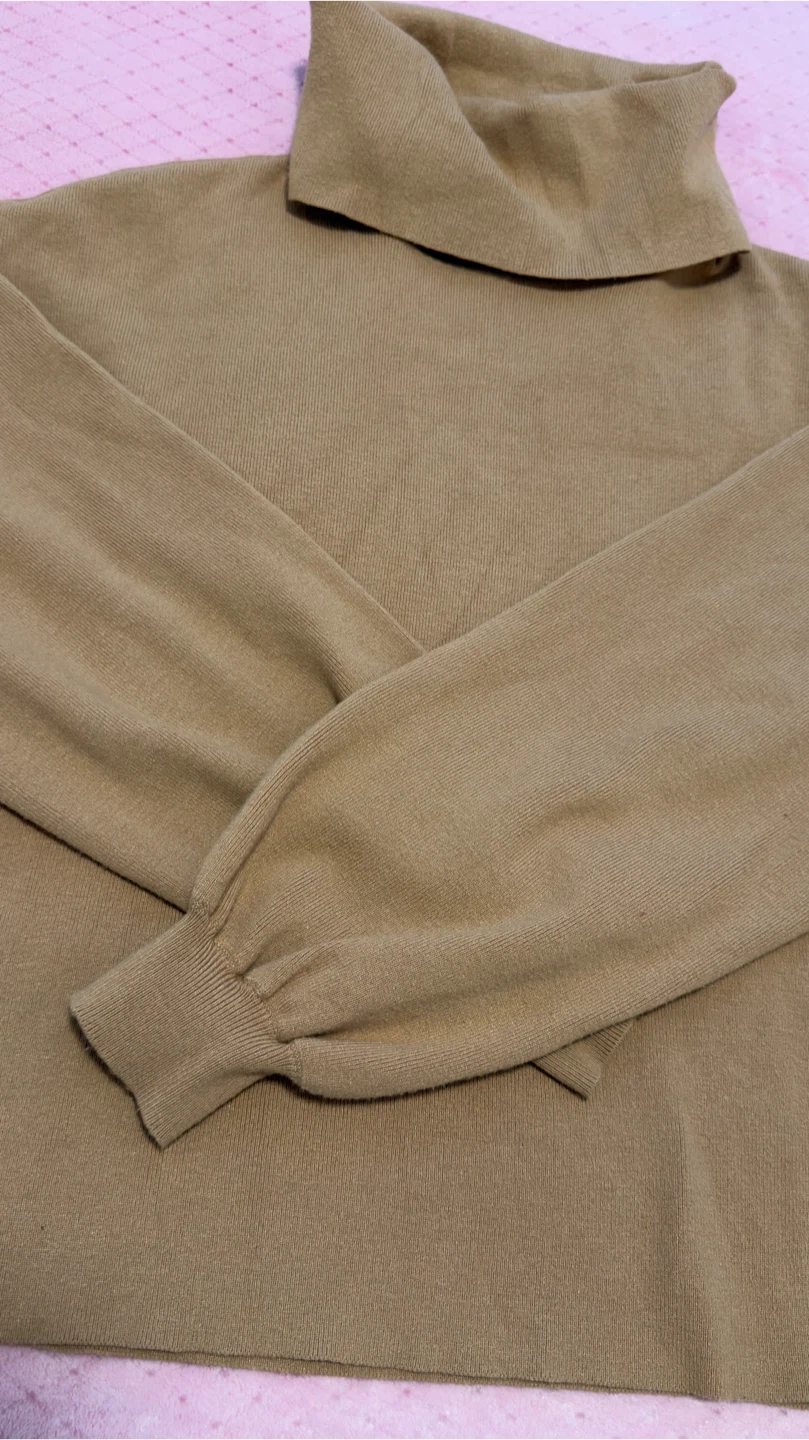 Brown Sweater - photo 2