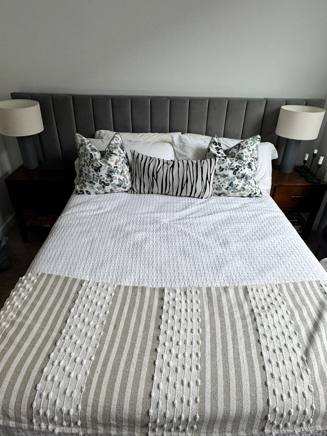 Queen upholstered headboard, frame and bed (lamps included) - photo 2