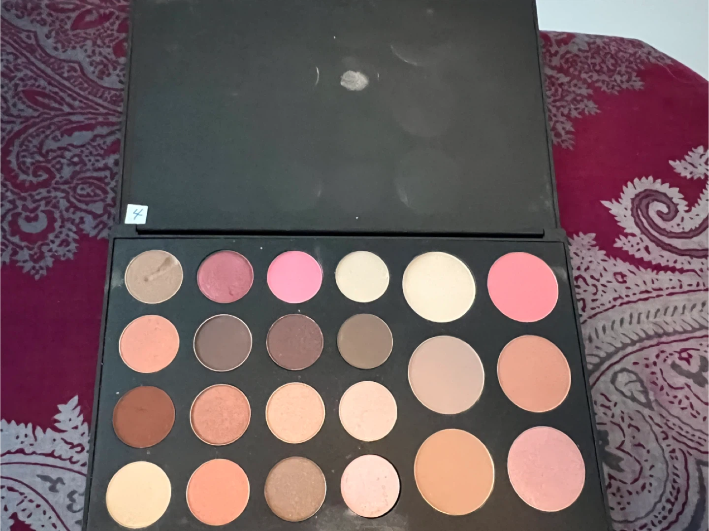24 Colour Eyeshadow & Blush Palette