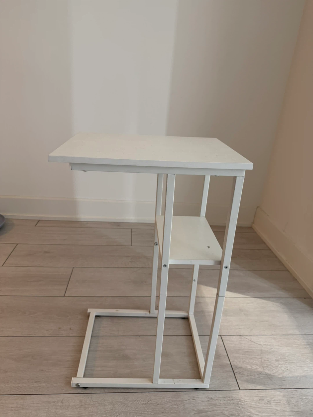 Yusong C Shaped End Table - White - photo 2