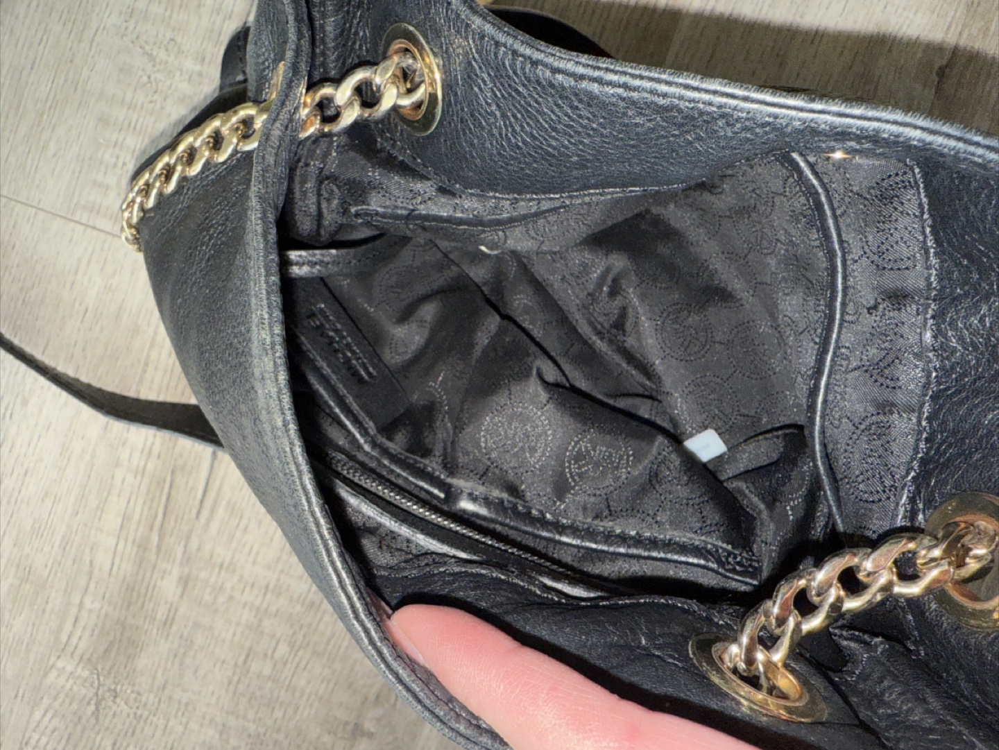 Michael Kors Black Leather Shoulder Bag - photo 2