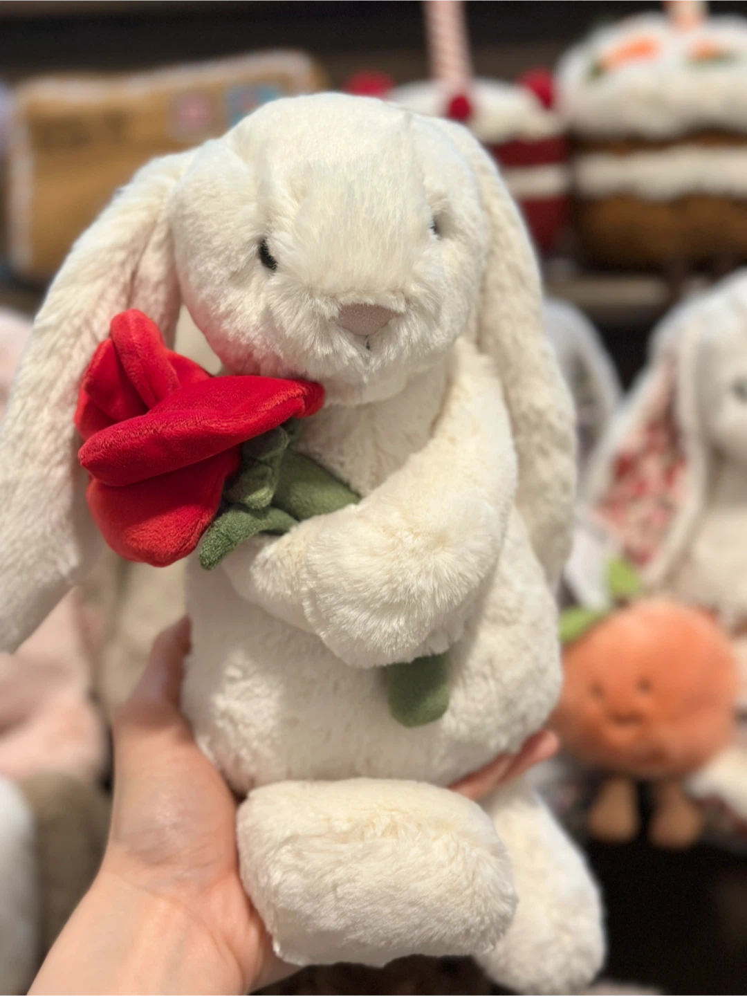 Rare🌹Jellycat Cream Bunny with Rose (Medium) 🐰🌹