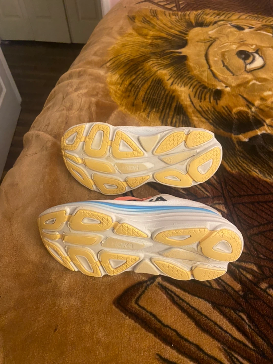 Hoka women shoes size 8.5 - photo 4