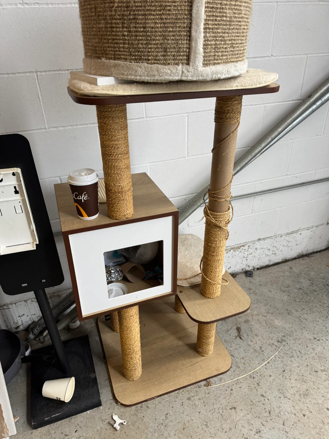 Multi-level Cat Tree with Sisal Scratching Posts