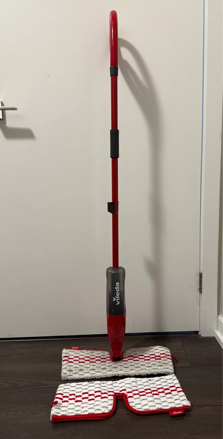 Vileda Spray Mop with 2 Microfibre Refills