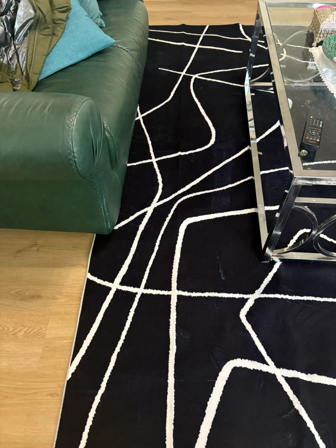 Black and White Abstract Line Rug