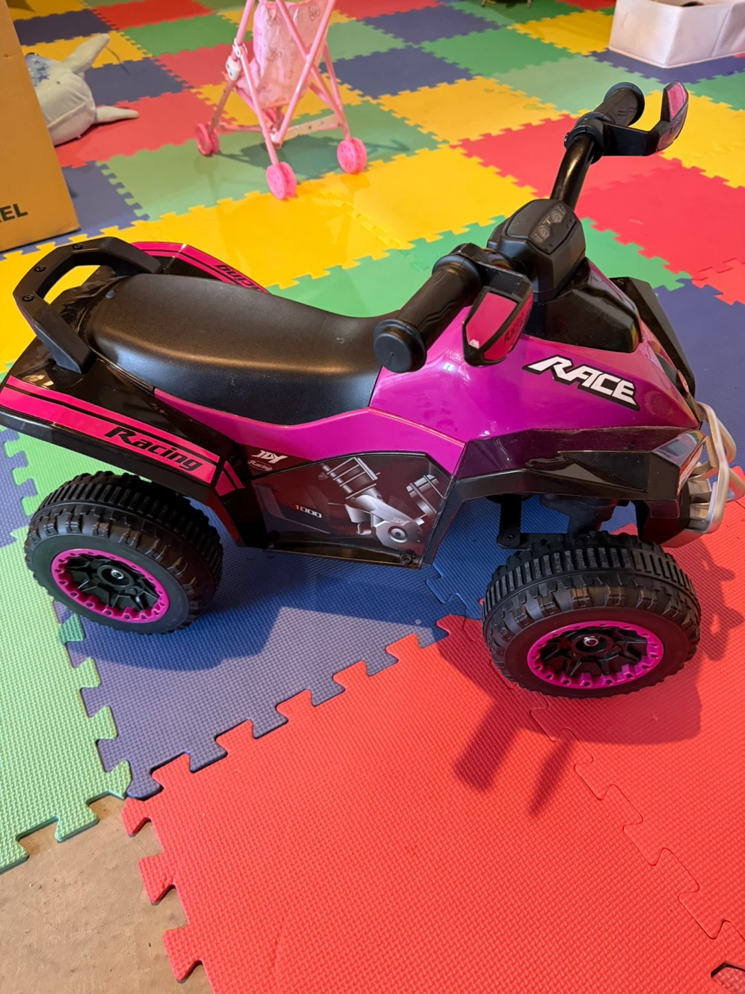 Kids Pink Ride-on - photo 3
