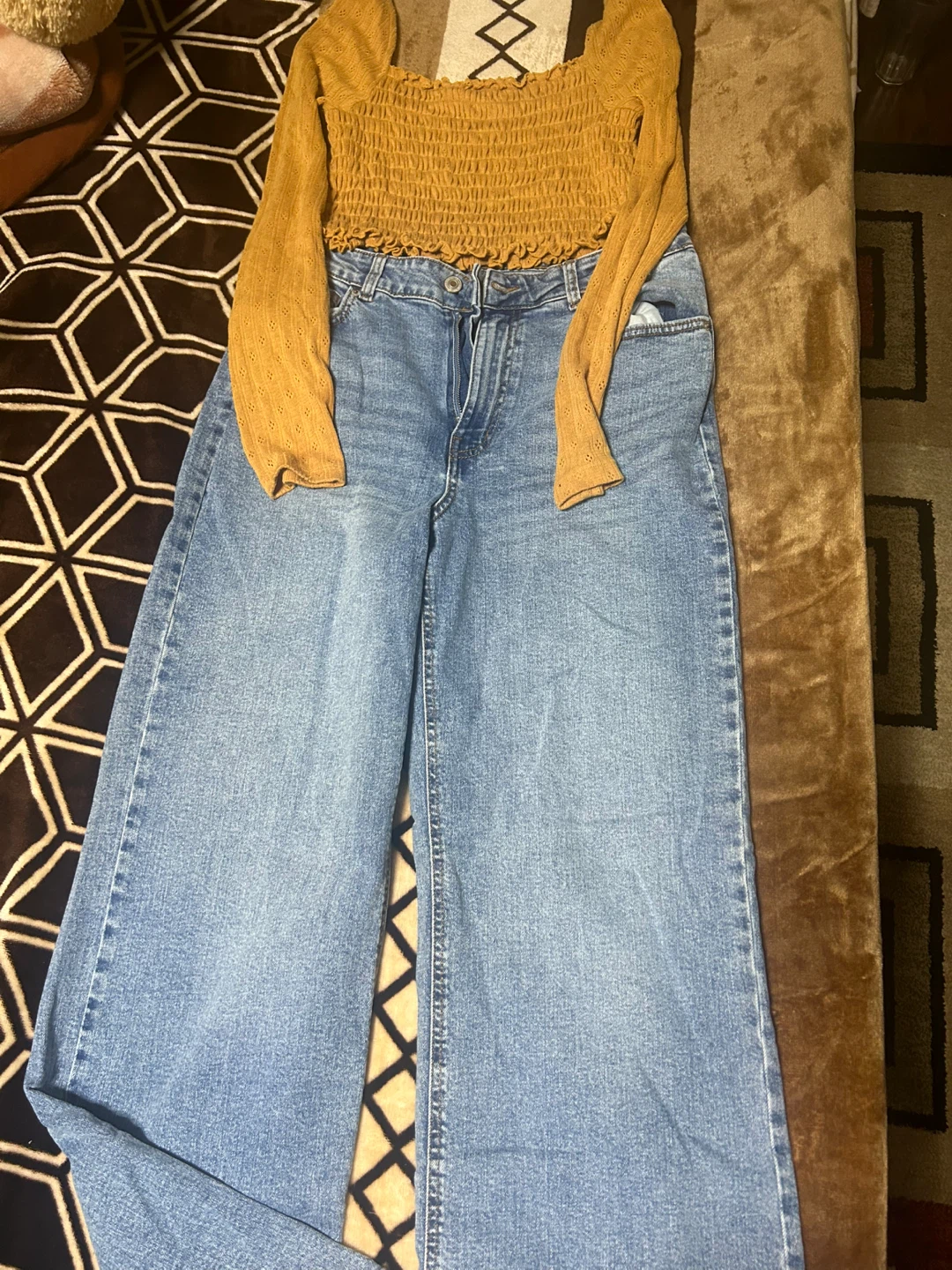 Women's Smocked Crop Top and Wide Leg Jeans - photo 2