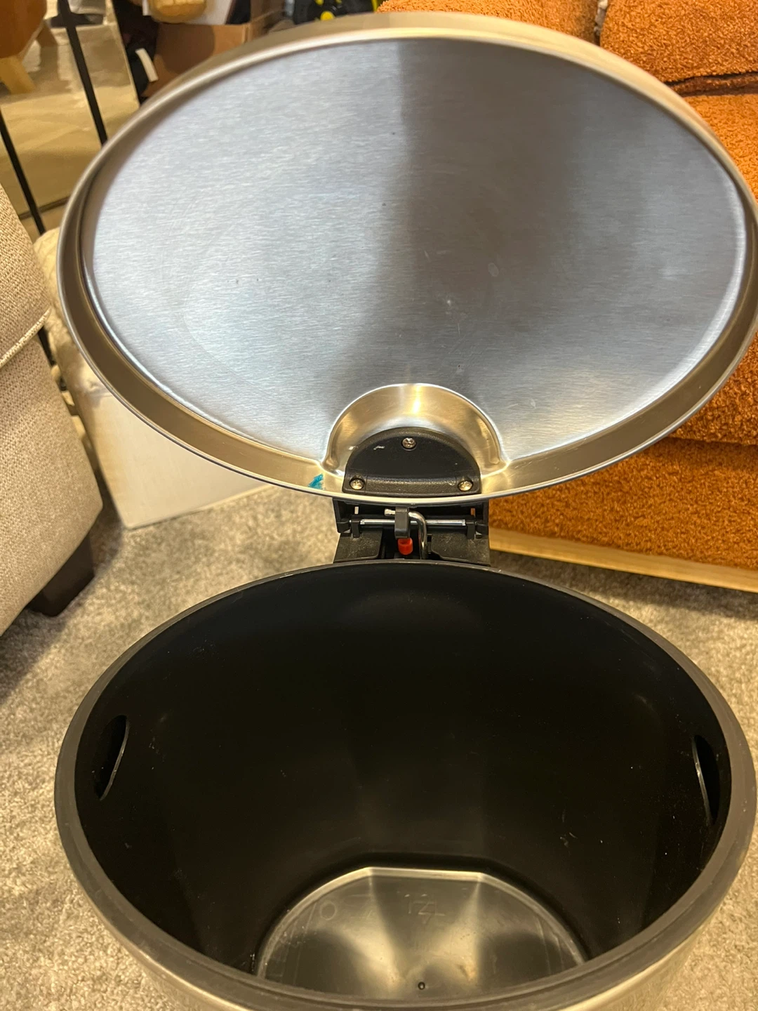 Stainless Steel Pedal Trash Can 6L - photo 3