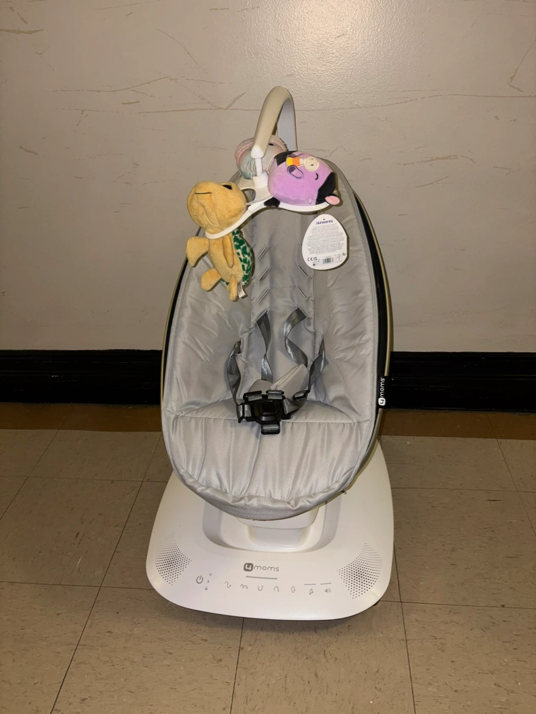 This 4moms MamaRoo 4 infant seat - photo 4