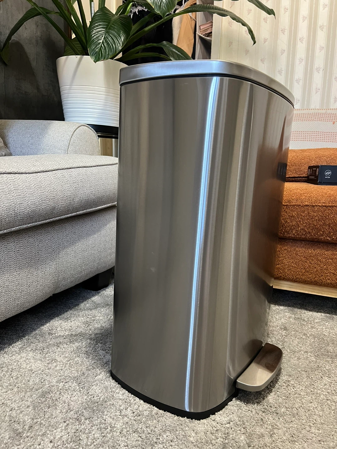 Brushed Stainless Steel Pedal Trash Can 45L - photo 2