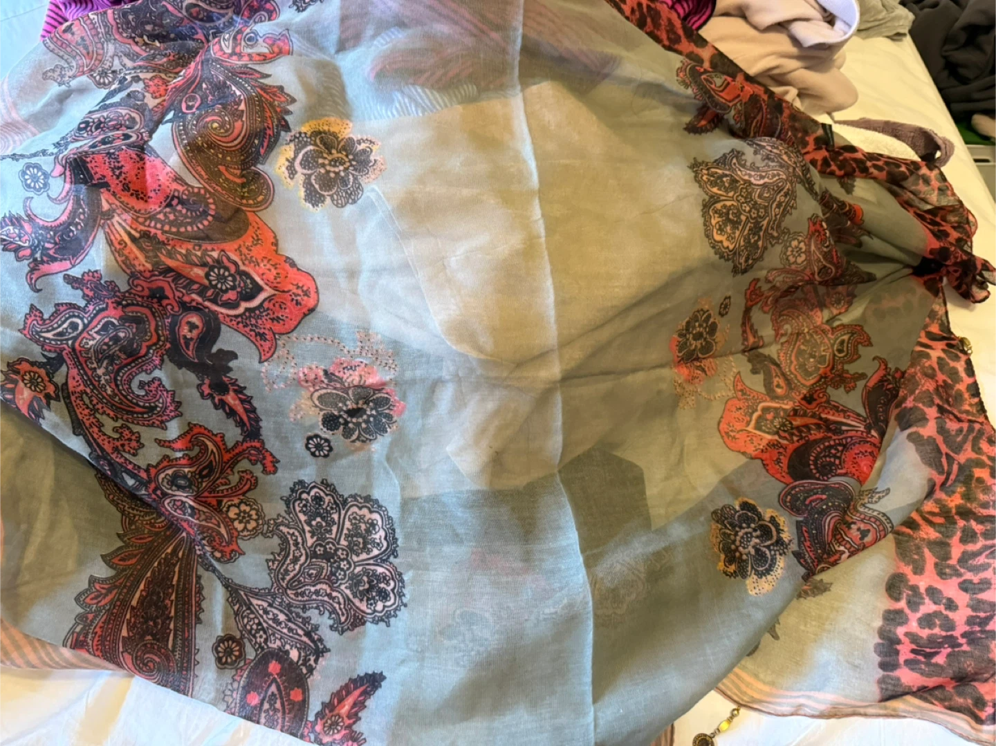 Lightweight patterned scarf print and tassels brand new - photo 2