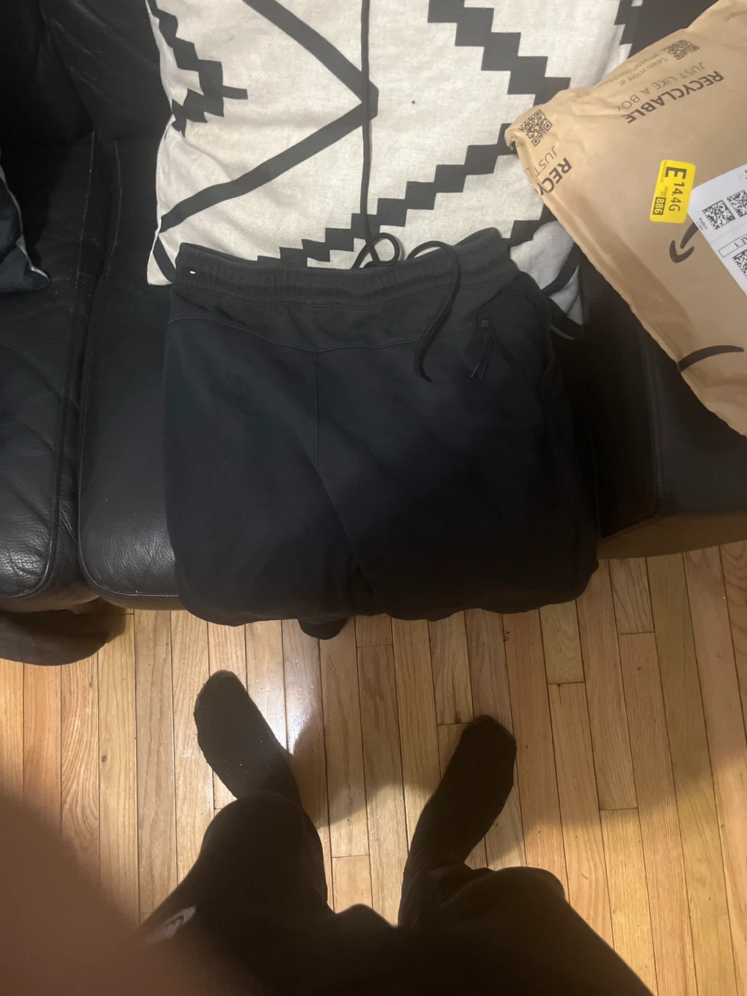 Nike Black Tech Fleece Jogger Pants - photo 2