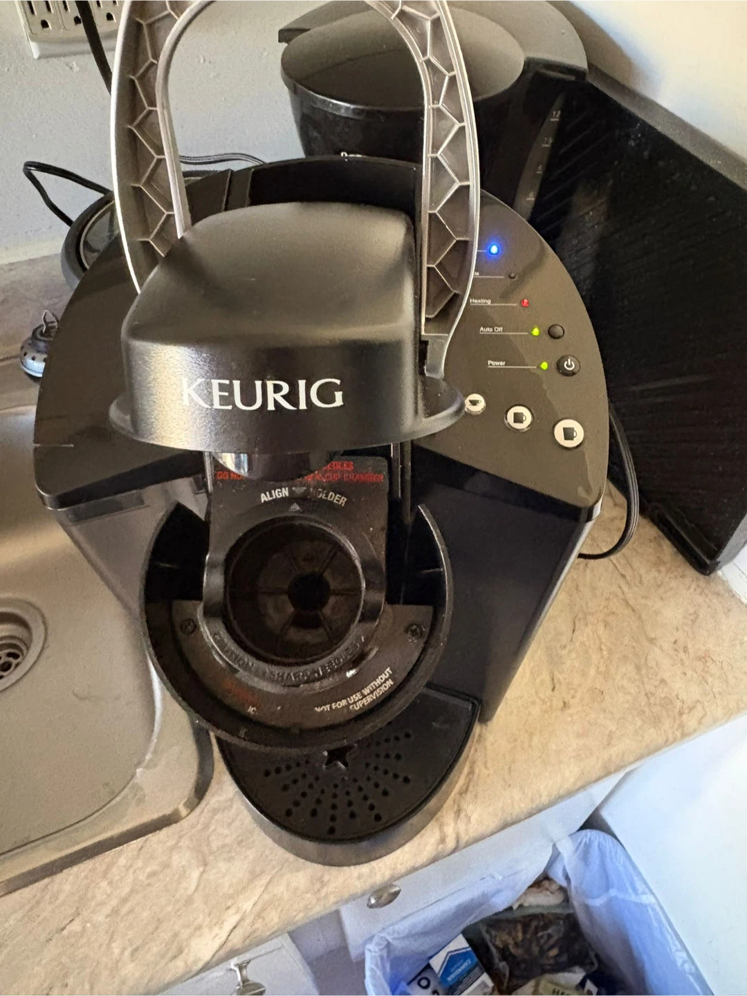 Keurig Classic K-Cup Coffee Maker - Excellent Condition! - photo 2