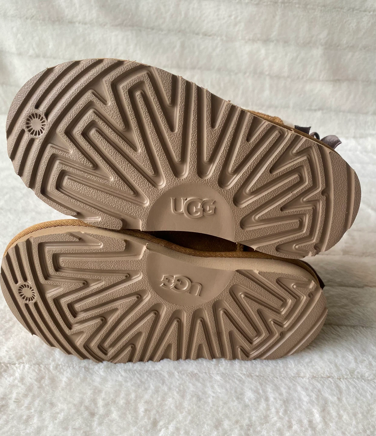 NEW! UGG Kids Mini Bailey Mixed Bow Boots - photo 5