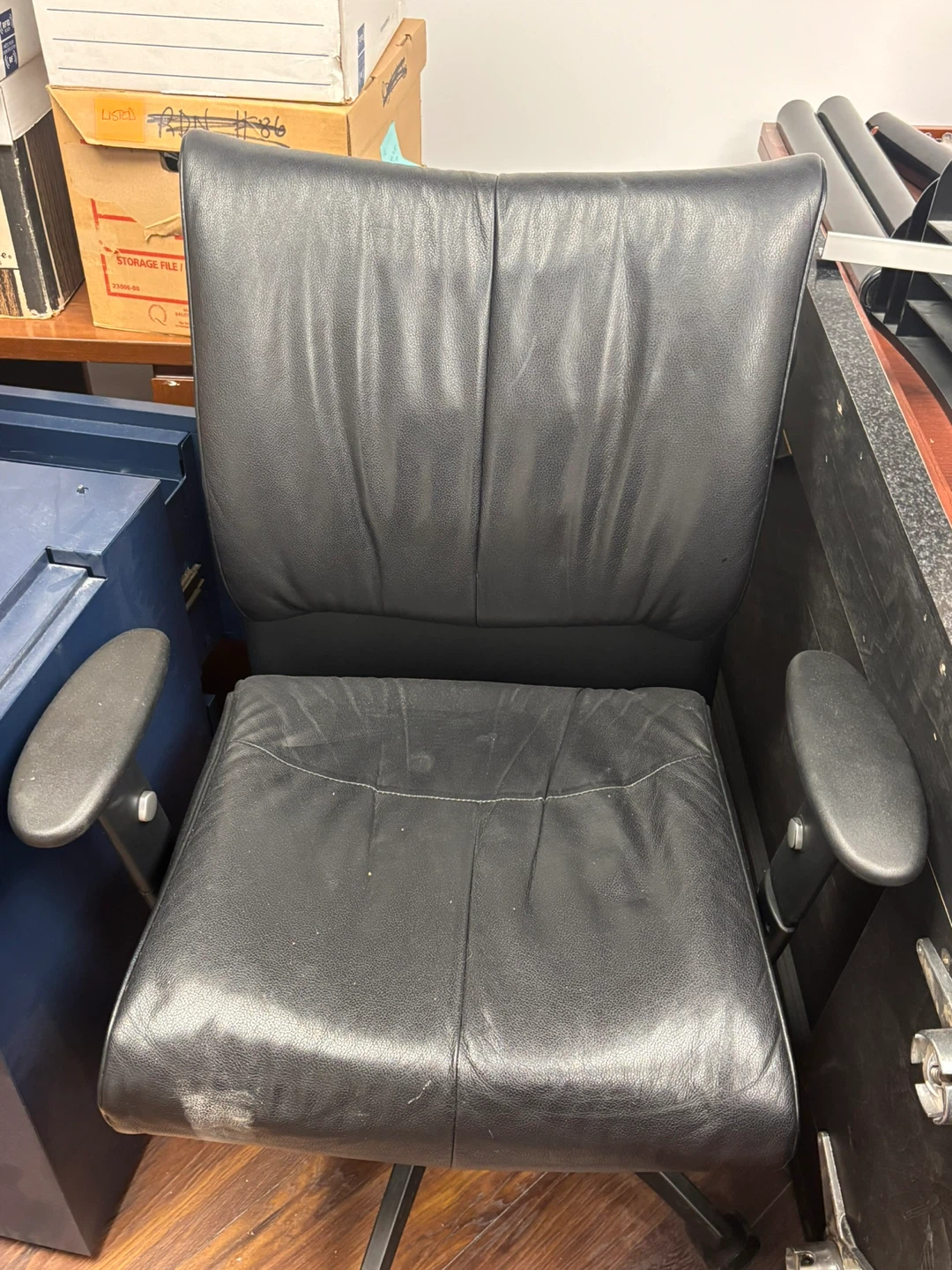Black Leather Office Chair - photo 2
