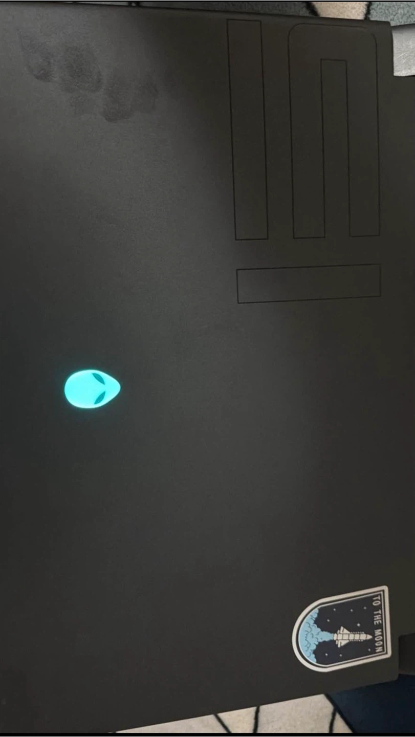 Alienware Laptop M15 ryzen edition R5 - photo 3