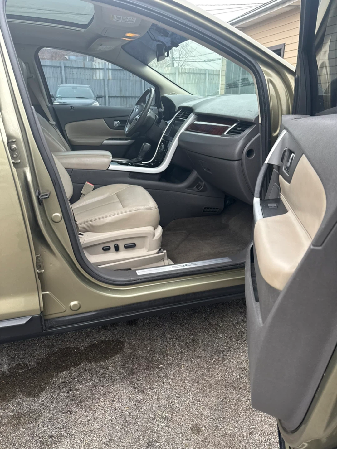 Ford Edge Limited SUV - photo 3