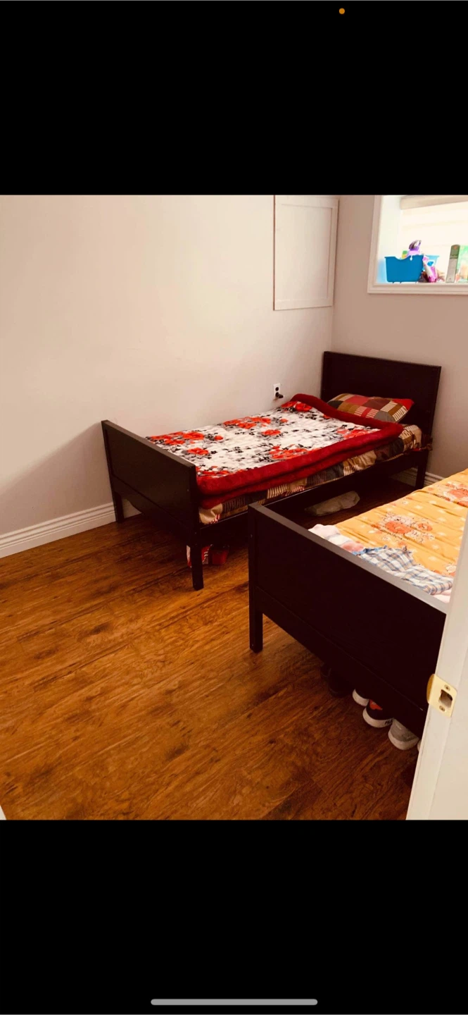 2 bedroom 1 bathroom Basment - photo 4