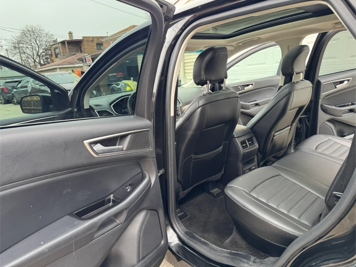Black Ford Edge SUV 2015 - photo 4