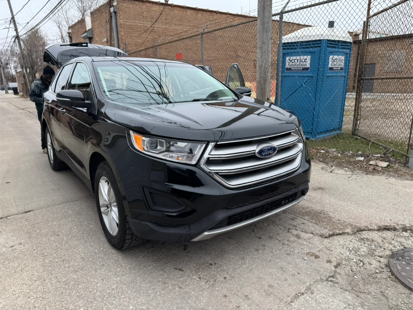 Black Ford Edge SUV 2015