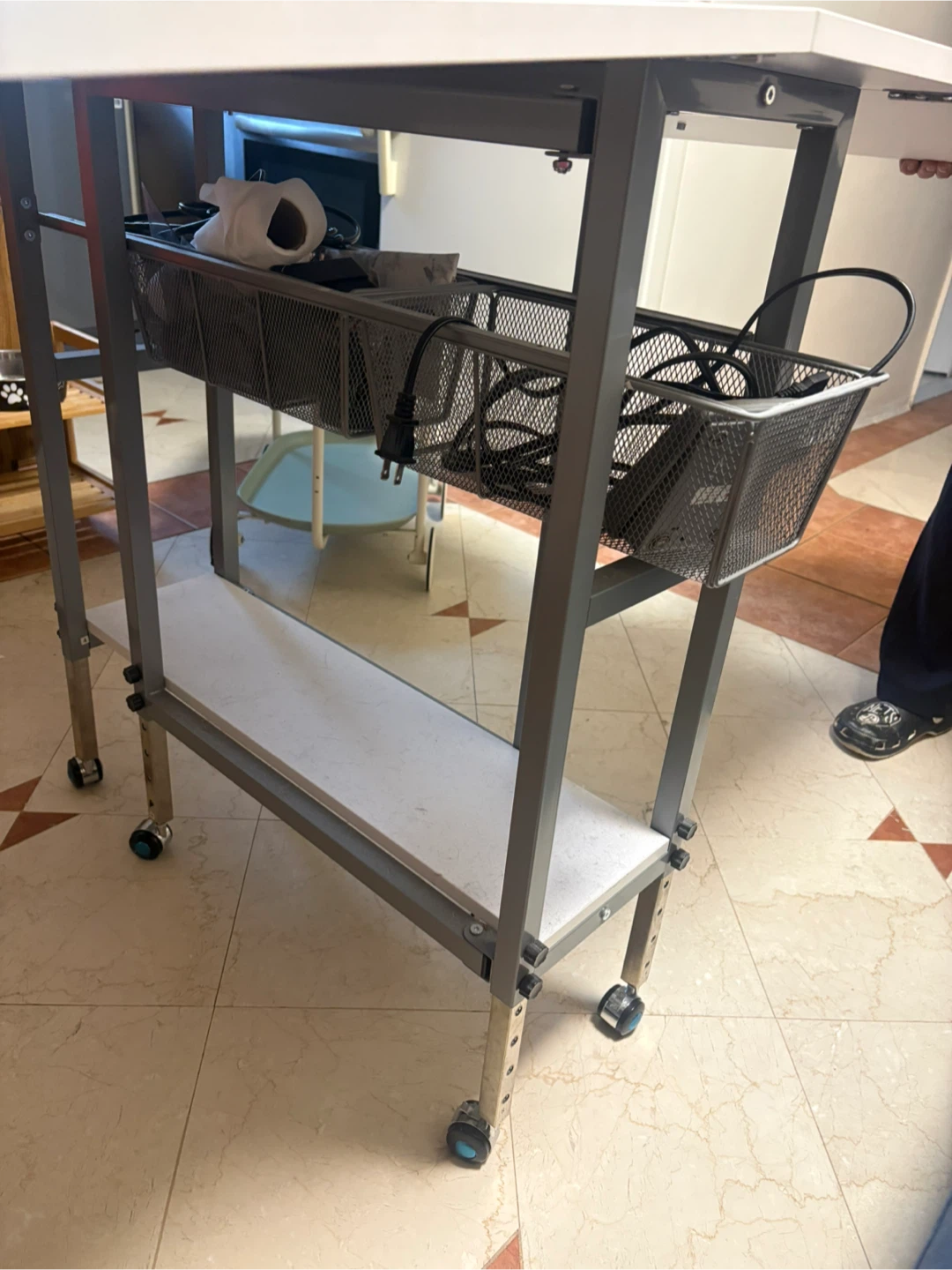 Sewing Table with Gridded top - photo 5