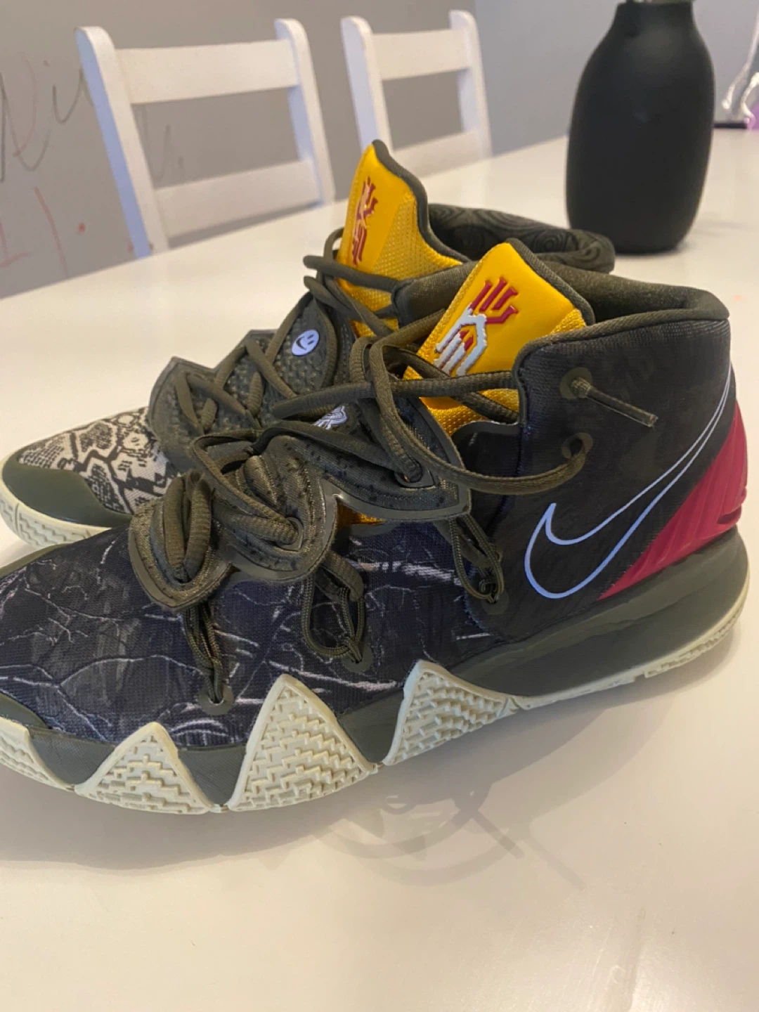 Nike Kyrie 7 "Raygun" Basketball Shoes