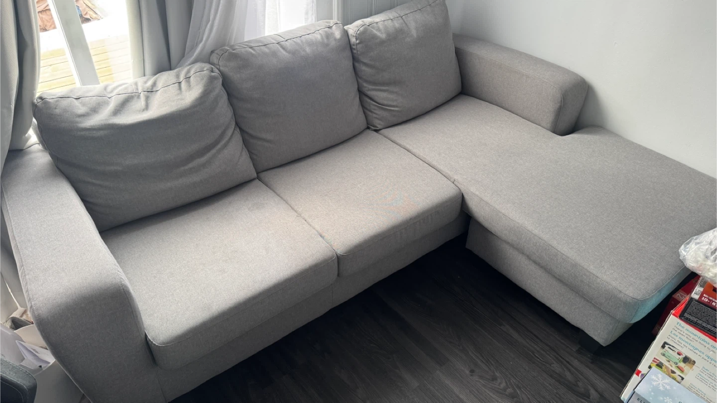 Structube Idaho Right-Facing Sectional Sofa - Grey