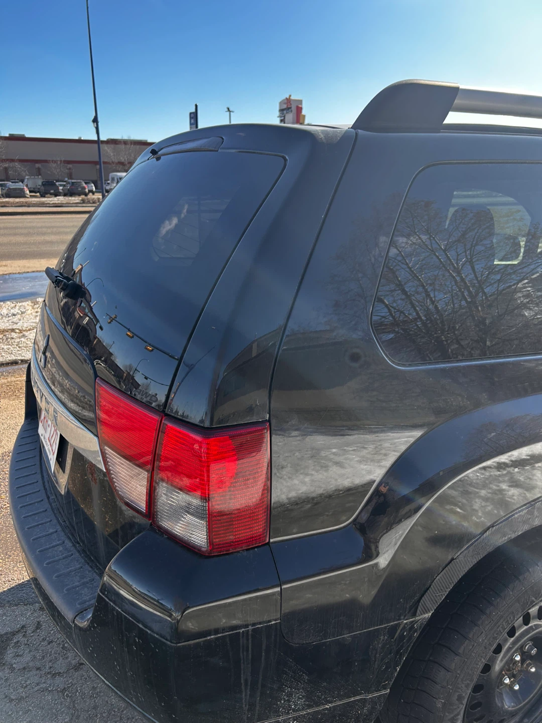 Black Mitsubishi Endeavor SUV - photo 4