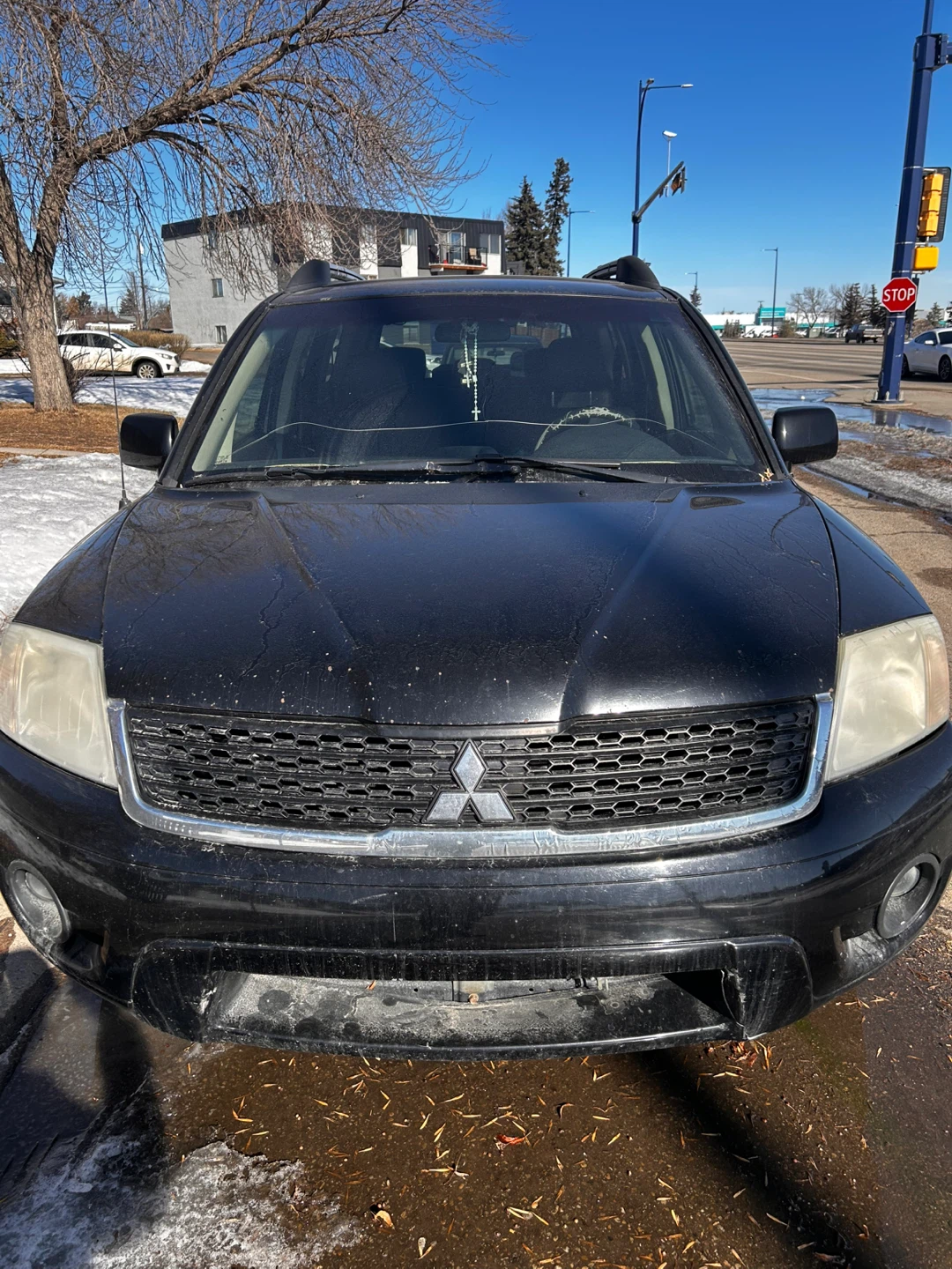 Black Mitsubishi Endeavor SUV - photo 2