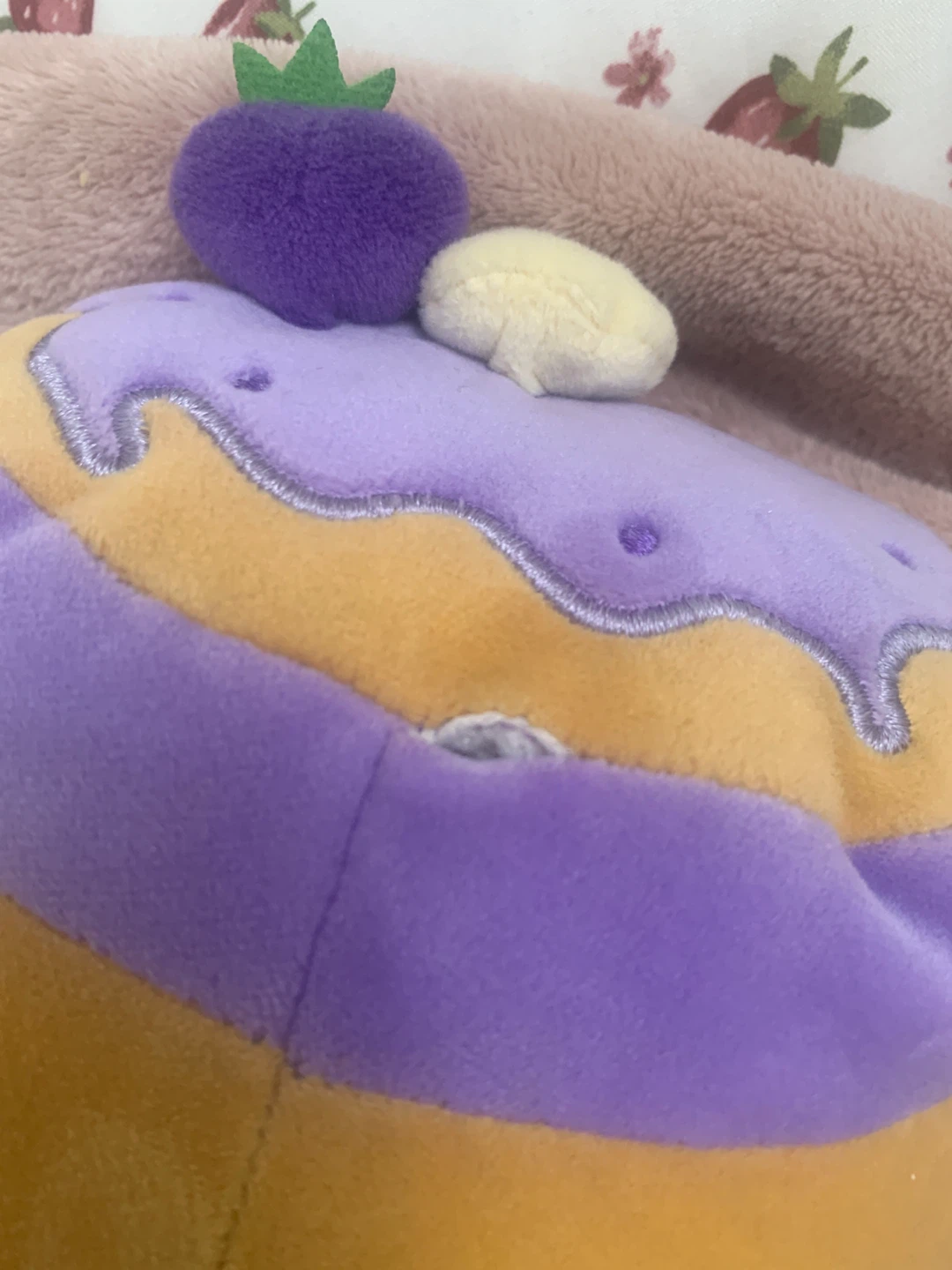 Squishmallow "Cake" Plush Toy - photo 3