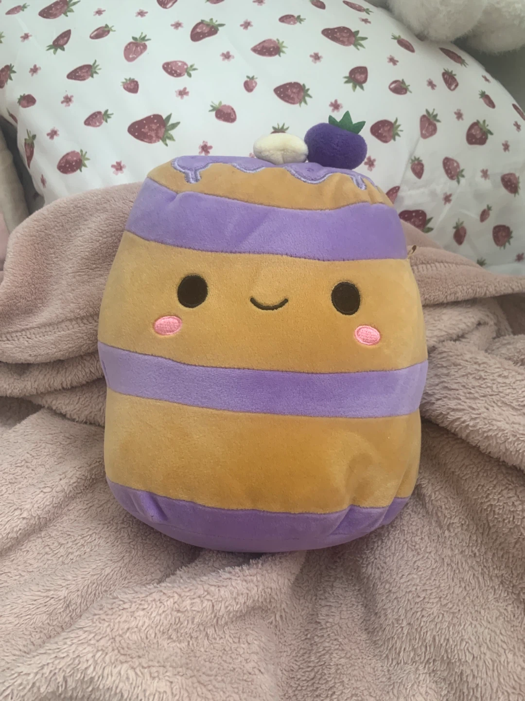 Squishmallow "Cake" Plush Toy