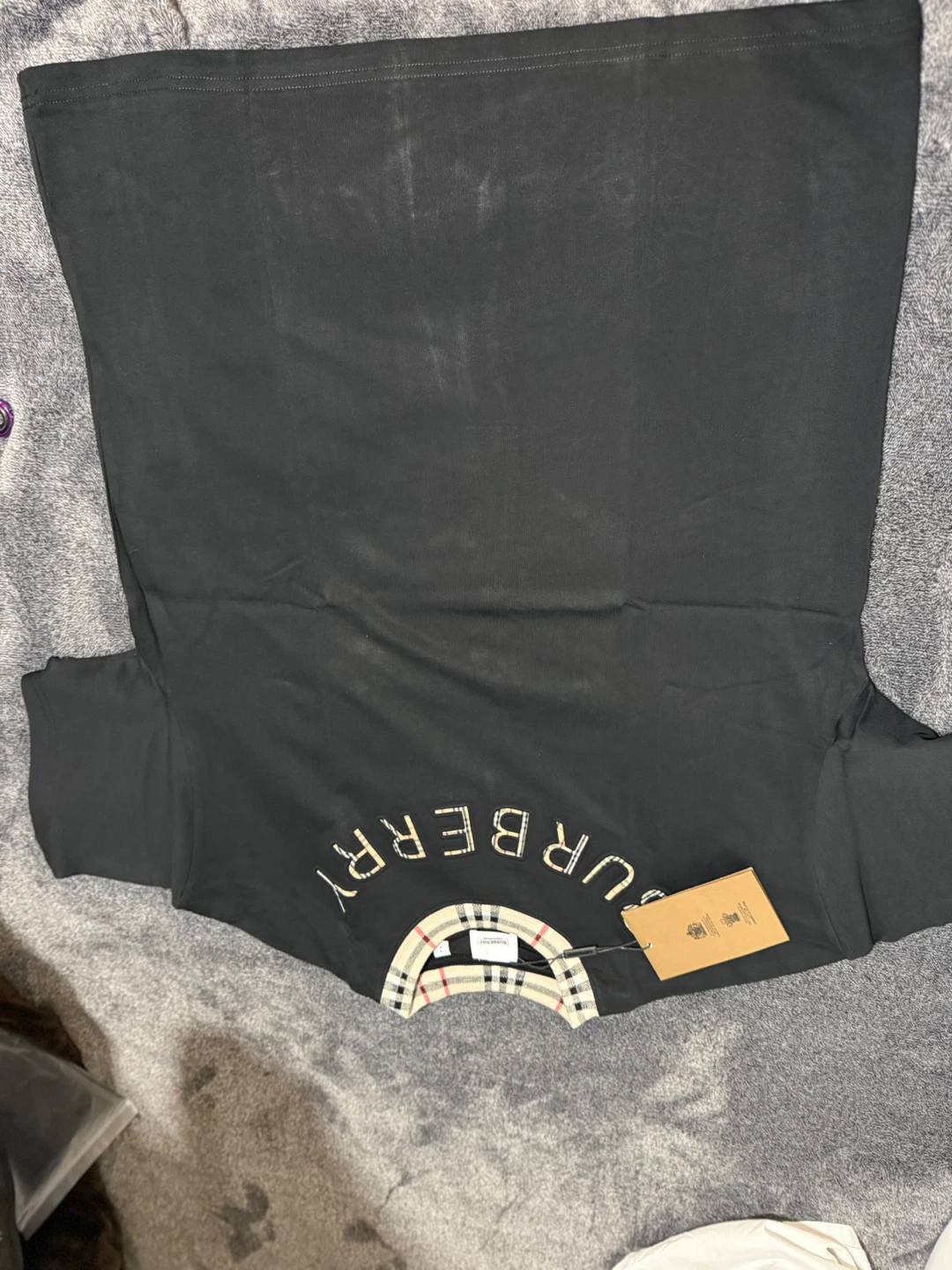 Amiri & Burberry T-Shirts - photo 2