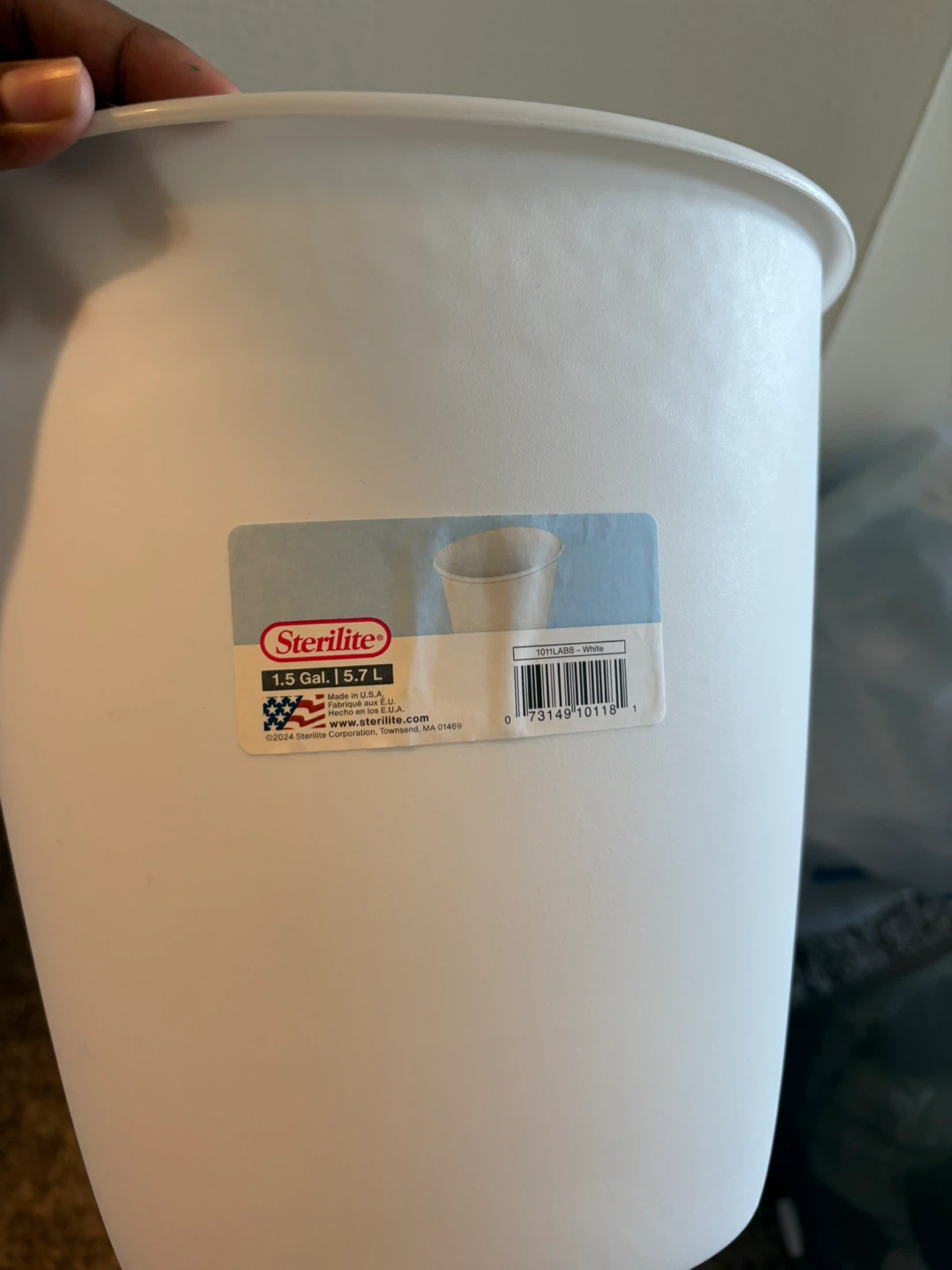 Small trash can