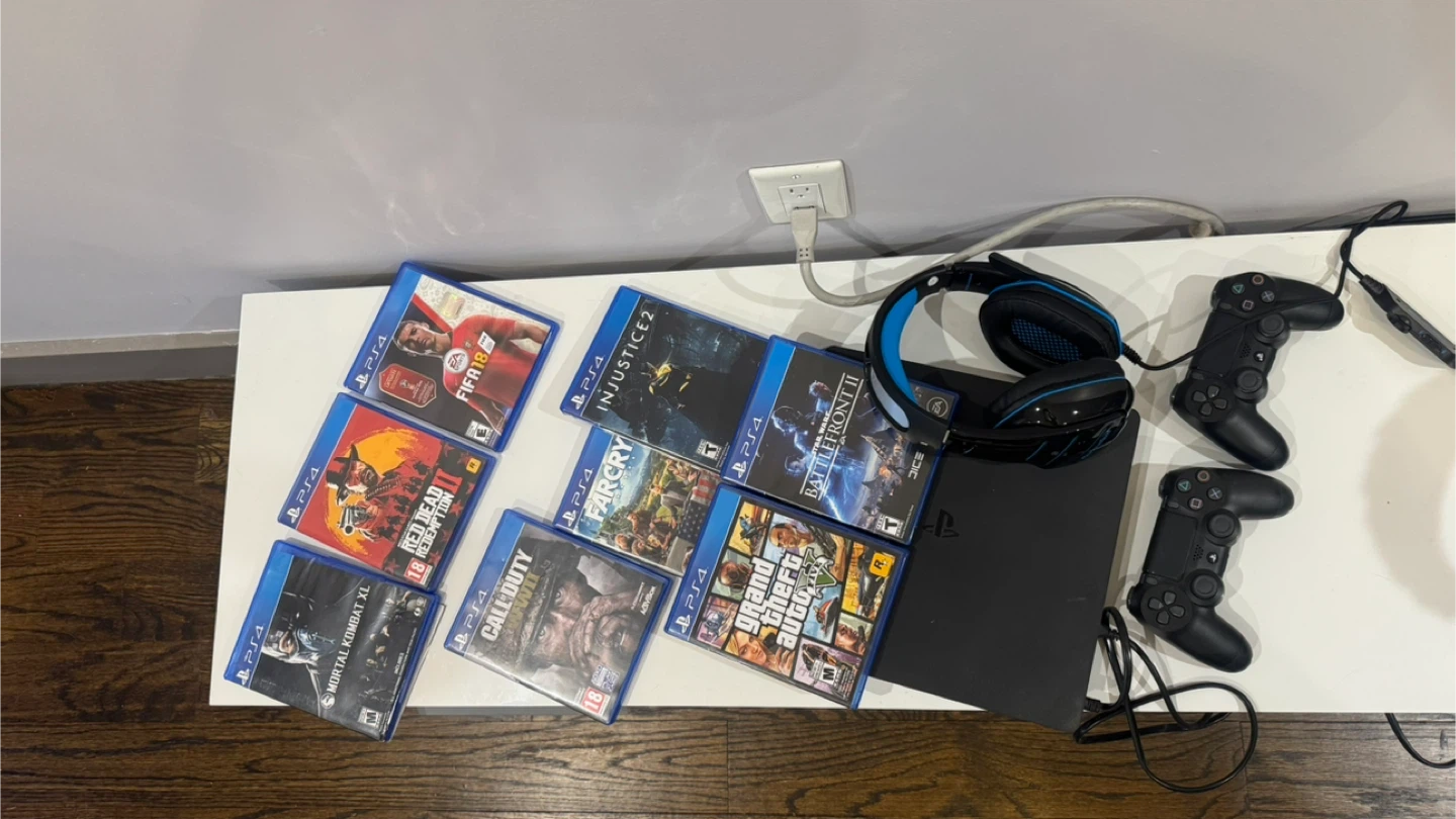 PlayStation 4 PS4 Slim Console Bundle with Games & Headset
