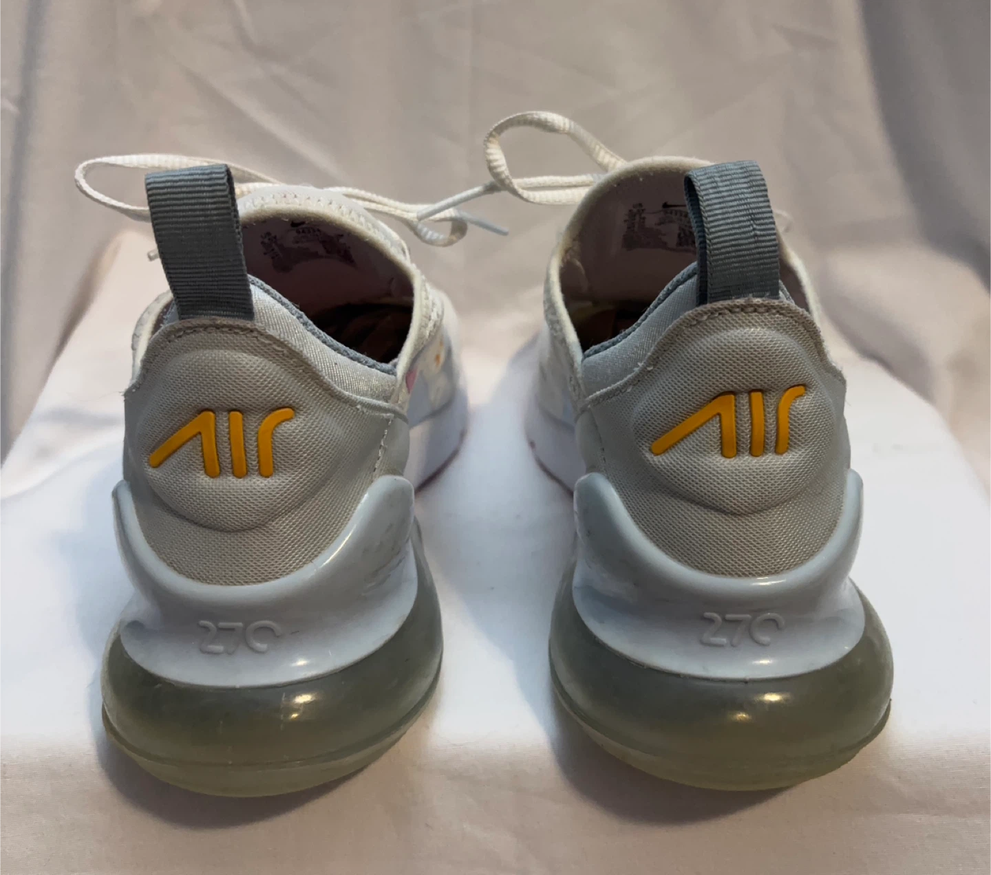 Nike Air Max 270 - size 5.5Y - photo 4