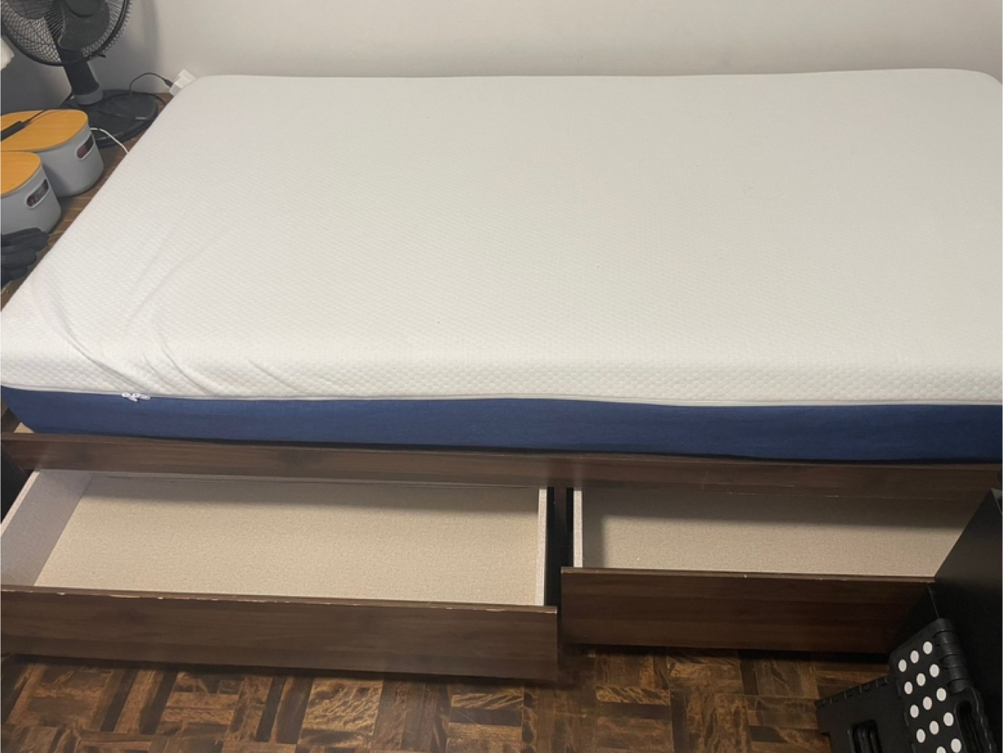 Twin bed frame - photo 3