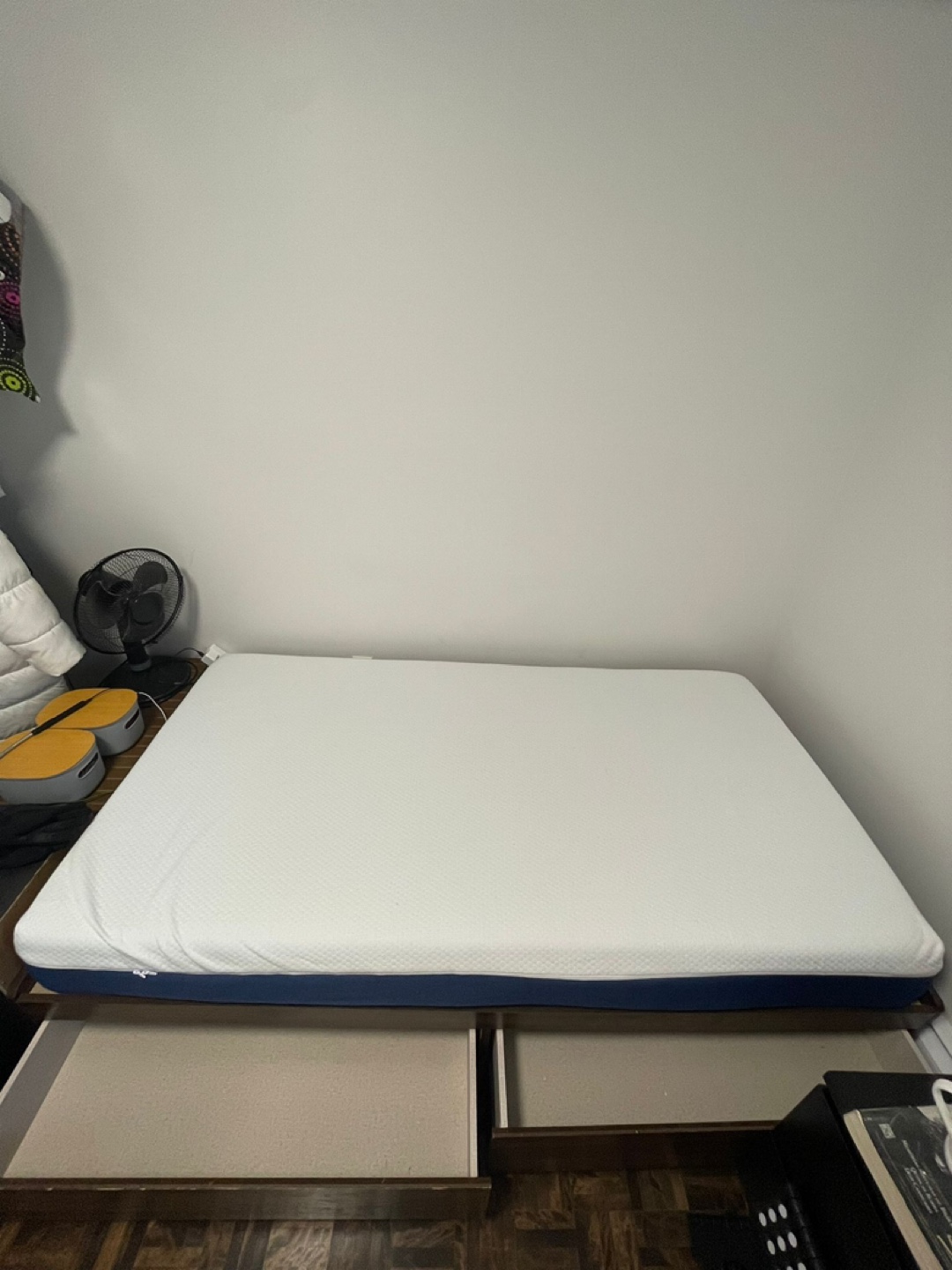 Twin bed frame - photo 4