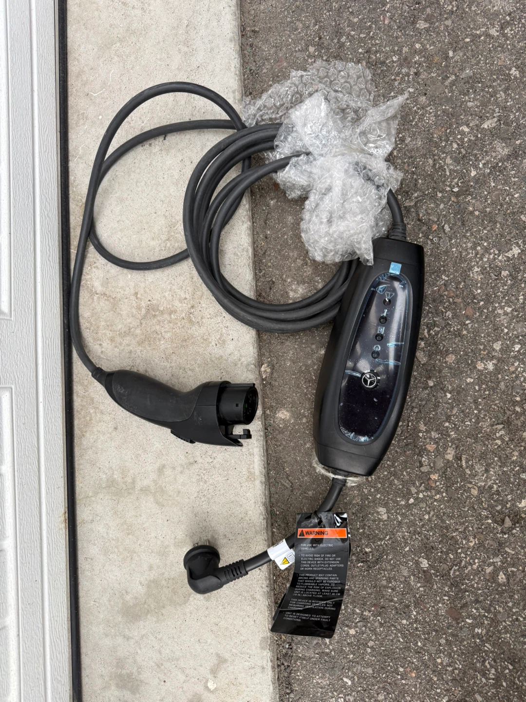 Mercedes-Benz Electric Vehicle Charging Cord Set - photo 2
