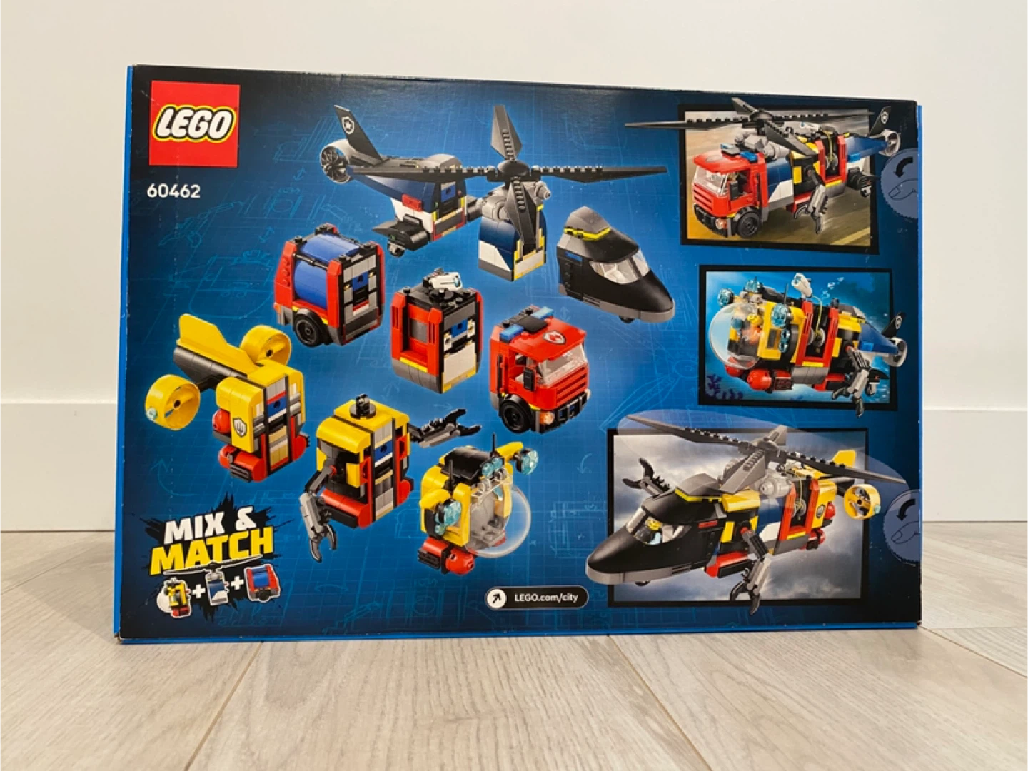 LEGO City 60462 Helicopter, Police Car & Submarine Remix - photo 2