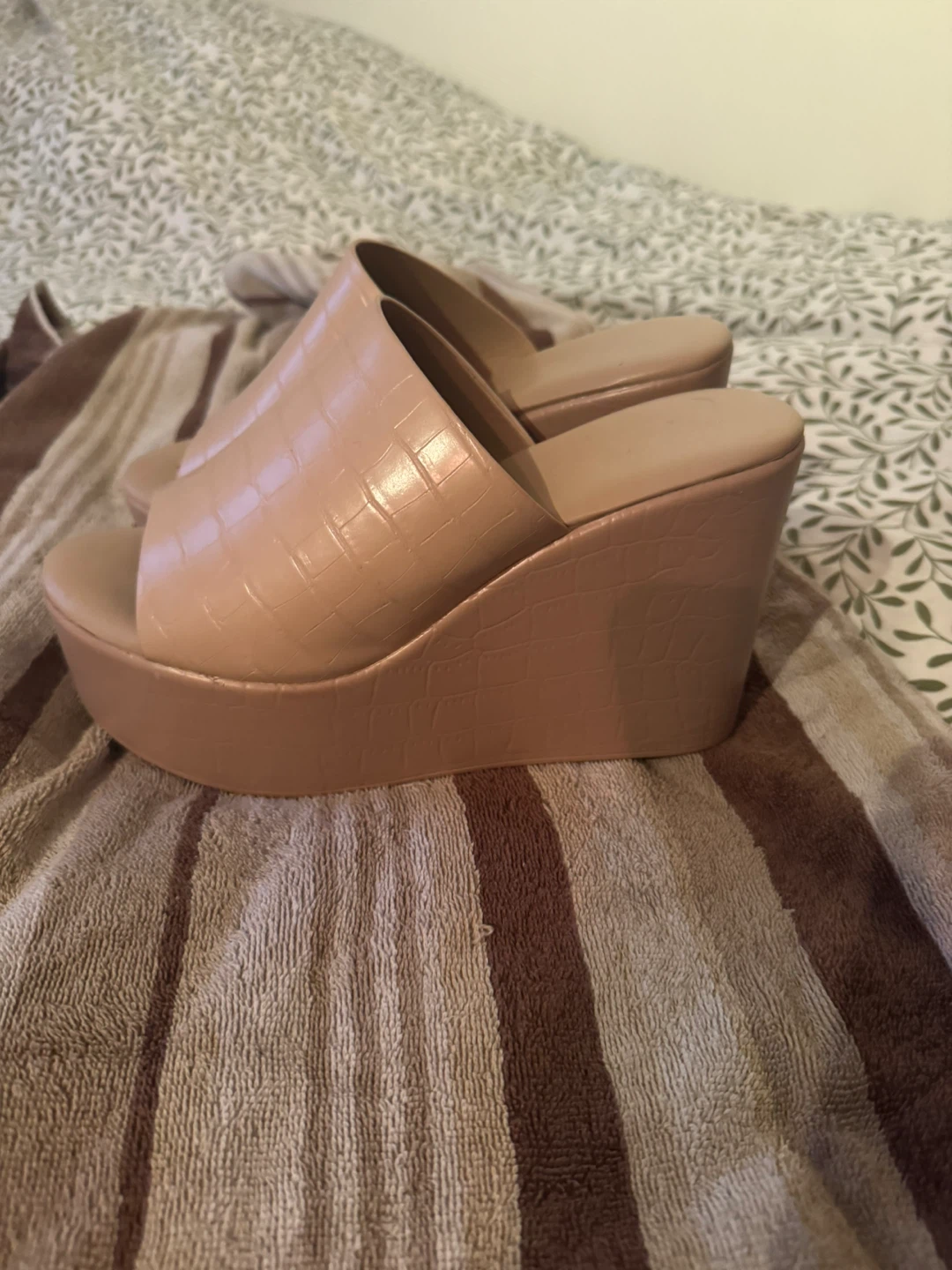 Women's Beige Wedge Mules