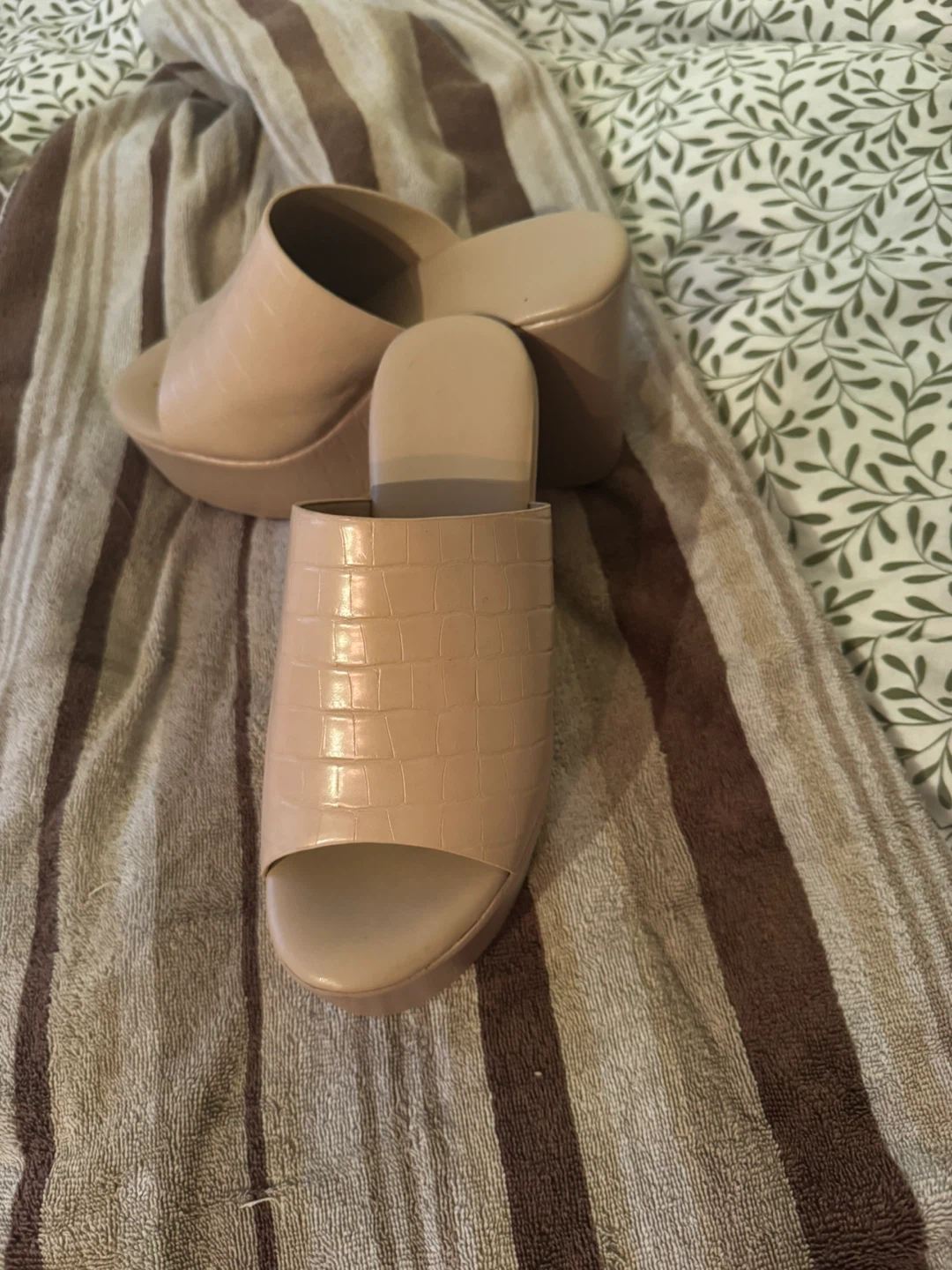 Women's Beige Wedge Mules - photo 2