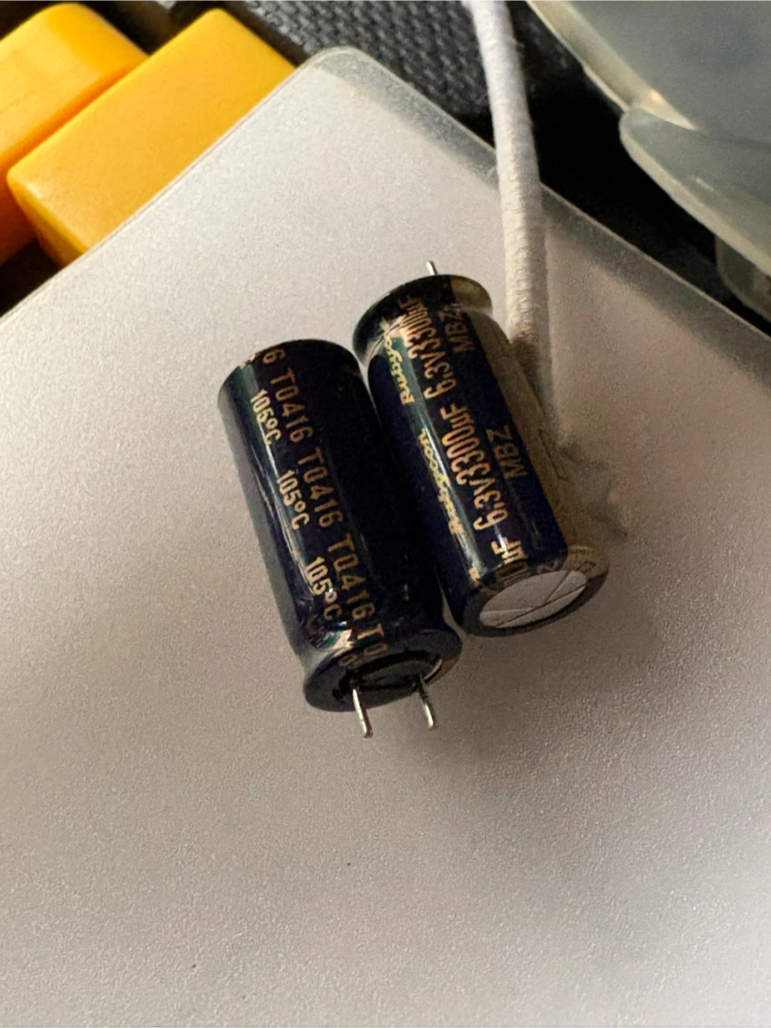 Rubycon 6.3V 3300µF Capacitors (20 pcs) - photo 2