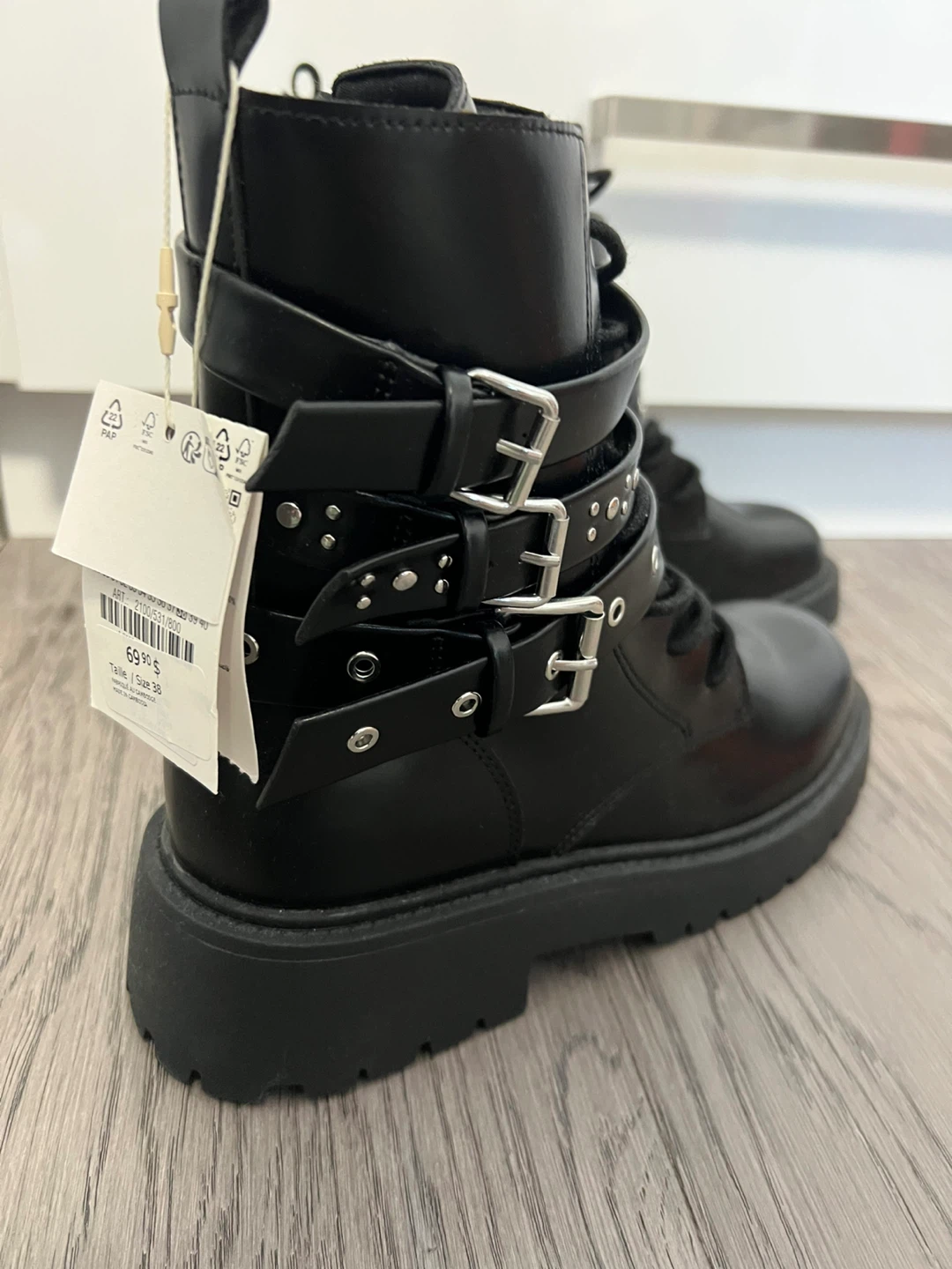 Black Lace-up Buckle Boots - Size 38 - photo 4