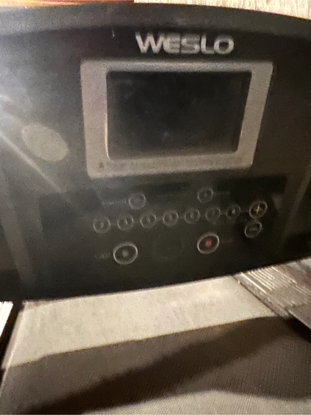 Weslo Cadence G 3.9 Treadmill - photo 2