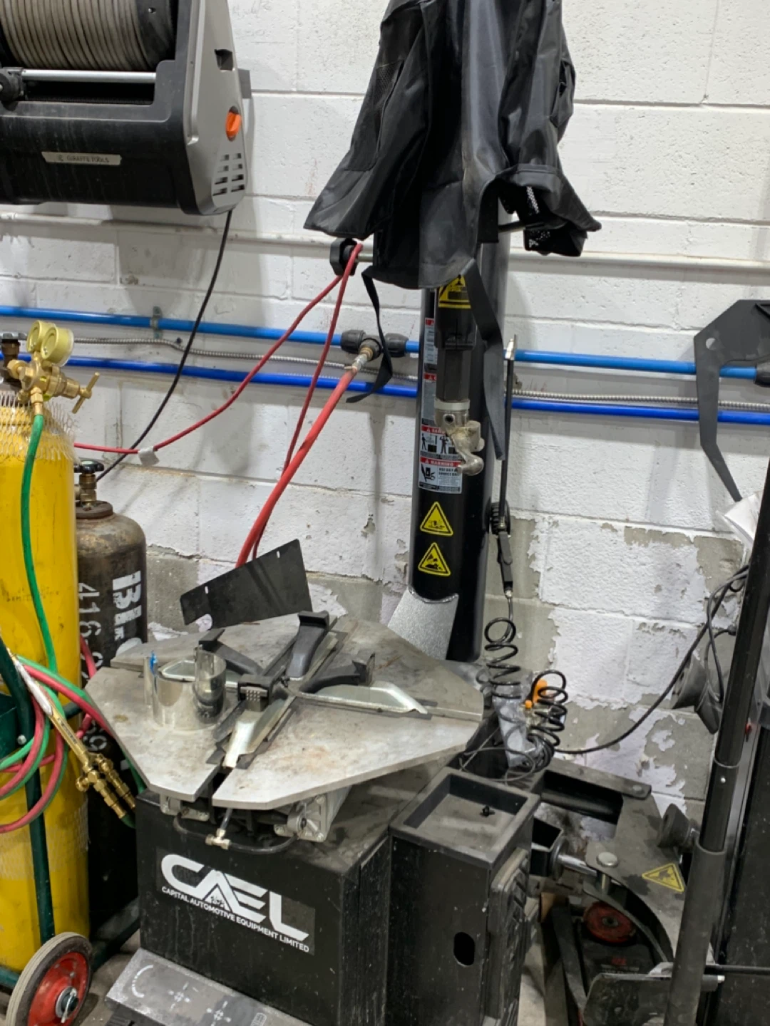 CAEL Tire Changer Machine - photo 2