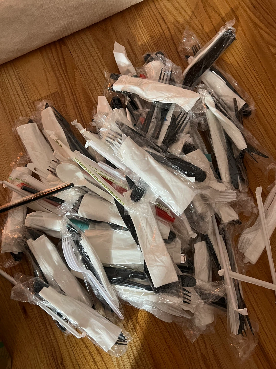 Bag of Plastic Utensils - photo 2